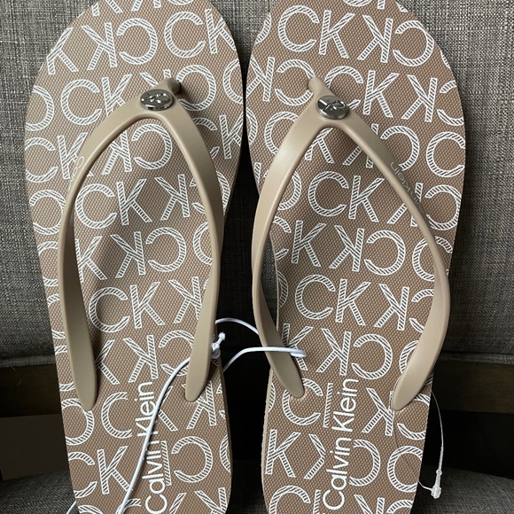 Sleepers - Picture 2 of 4